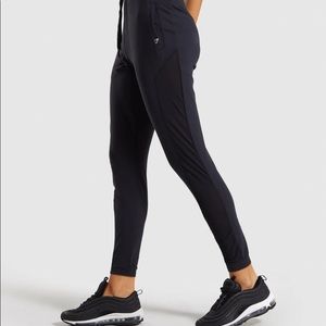 GYMSHARK AURA JOGGERS SIZE SMALL